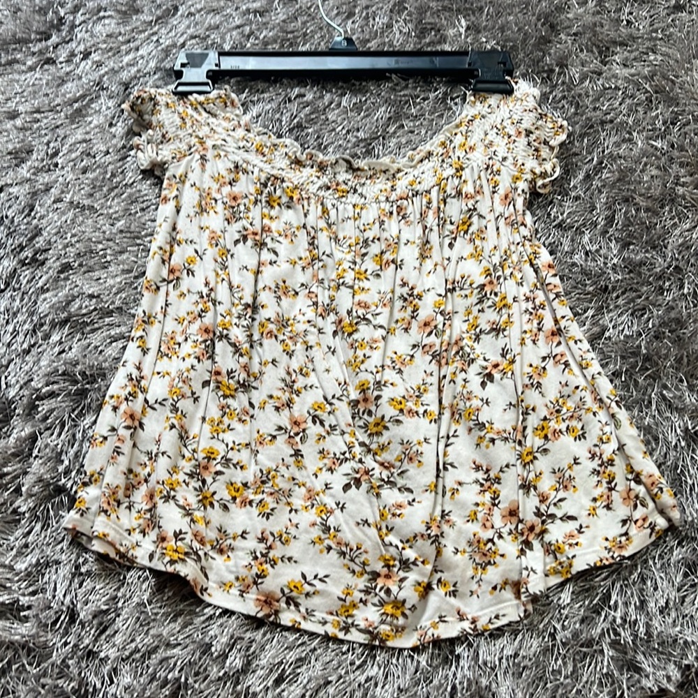 Floral off the shoulder American Eagle Blouse
